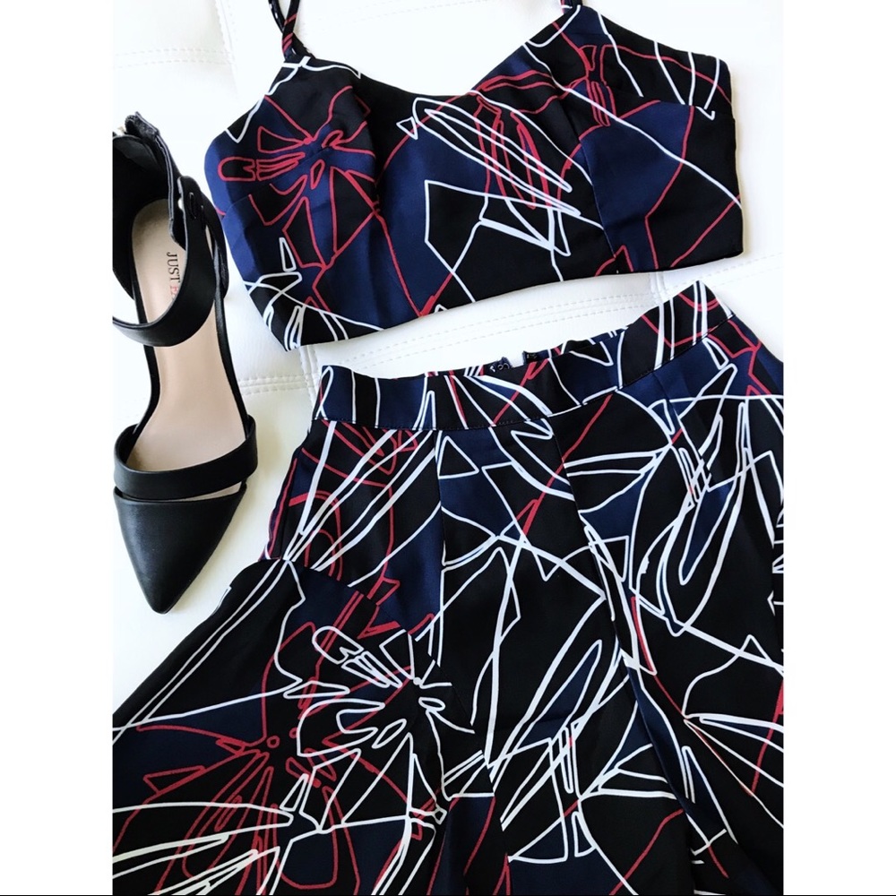 L’ATISTE 2-Piece Set - Size Small NWT